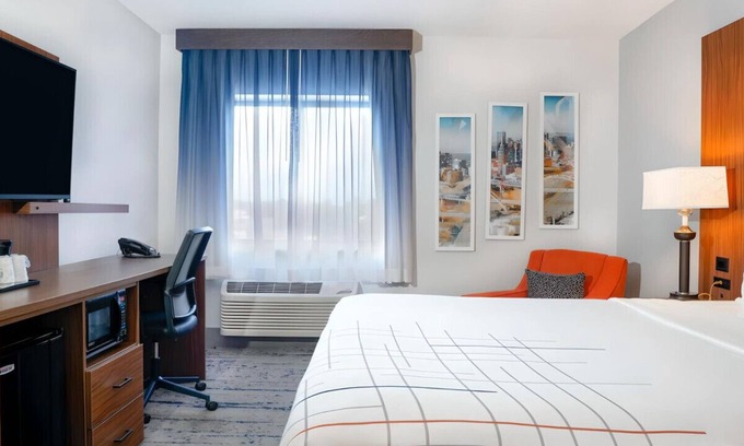 Donelson House | Modern Paradise for a Memorable Stay! Free WiFi