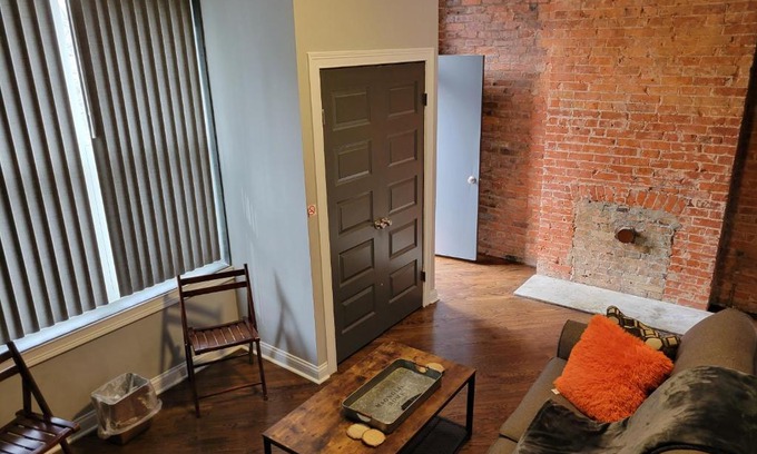 Corryville Apartment | Modern Rustic split level with balcony