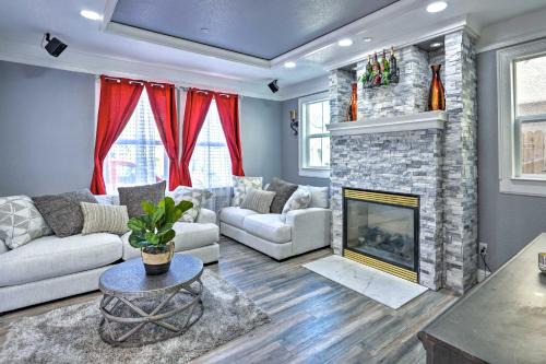Southwestern Sacramento House | Modern Sacramento House about 12 Mi to Downtown!