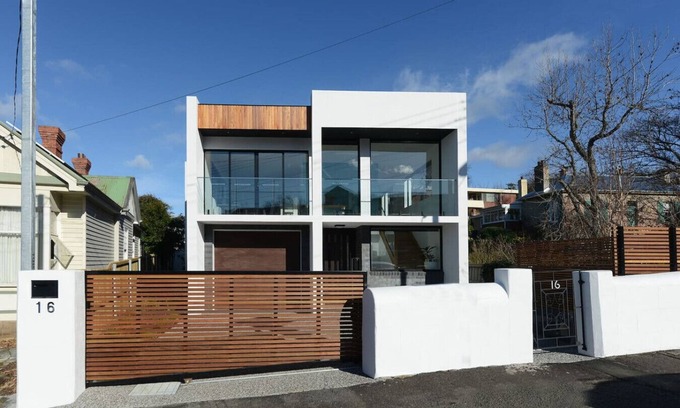 Hobart Central Business District Apartment | Modern Sandy Bay Apt - Close to Salamanca & CBD