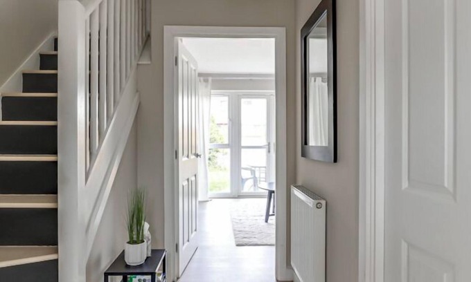 Peterborough House | Modern spacious house near town w/large private garden