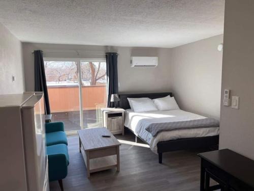 University Heights Apartment | Modern Studio - Near Unm, Nob Hill And Downtown