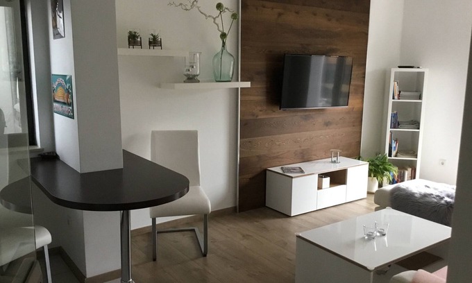 Altrich Apartment | Modern, sunny vacation apartment - quiet location, with large terrace