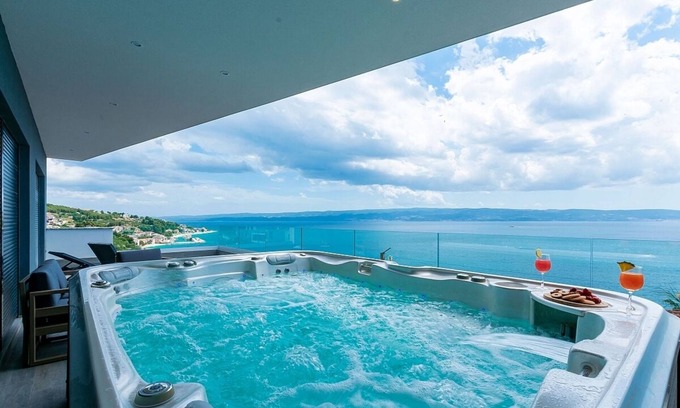 Jesenice Villa | Modern Villa for Large Groups, Private Heated Pool, Sauna, Jacuzzi, Gym, Games Room & Sea Views!