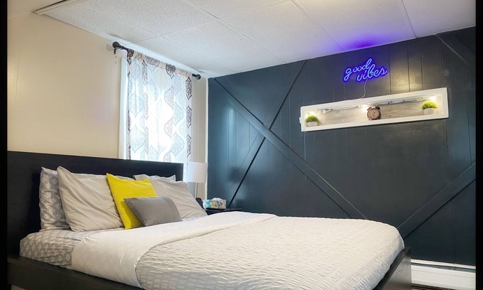 West End Apartment | Modern West End Studio