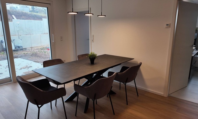 Contwig Apartment | Modern work and relaxation paradise