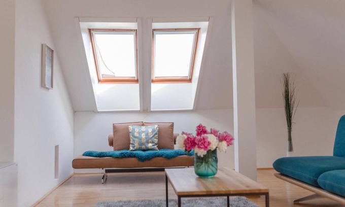 Velden am Worther See Apartment | Moderne Dachgeschosswohnung zentral Velden