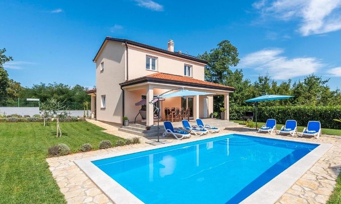 Matohanci Villa | Modernly equipped holiday house near Rovinj with a private pool