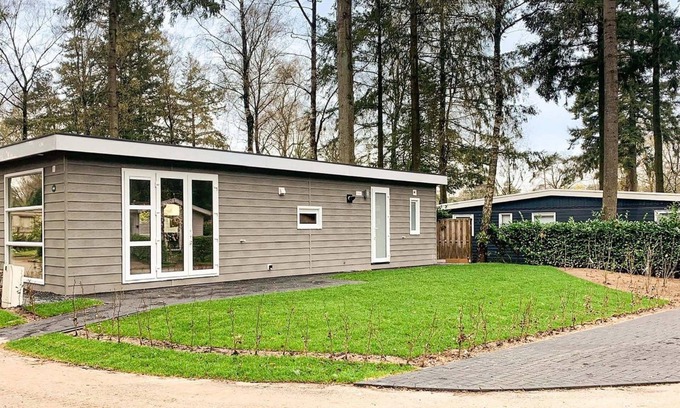 Berkhout Ski Chalet | ✓ Module Flat Roof at Park Westerkogge ✓ Holiday home for 4 people ✓ Located in Berkhout (North Holland) ✓ Waterfront holiday resort ✓ Book directly at the resort