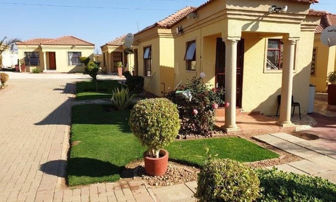 Polokwane House | Mokganya View Guest House