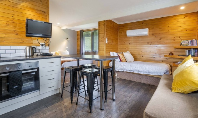 Mole Creek House | Mole Creek Cabins