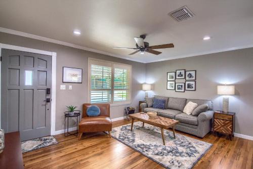 New Braunfels House | Momma's House on Landa DT 430