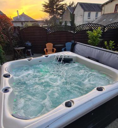 Pontorson House | Mont Naïa