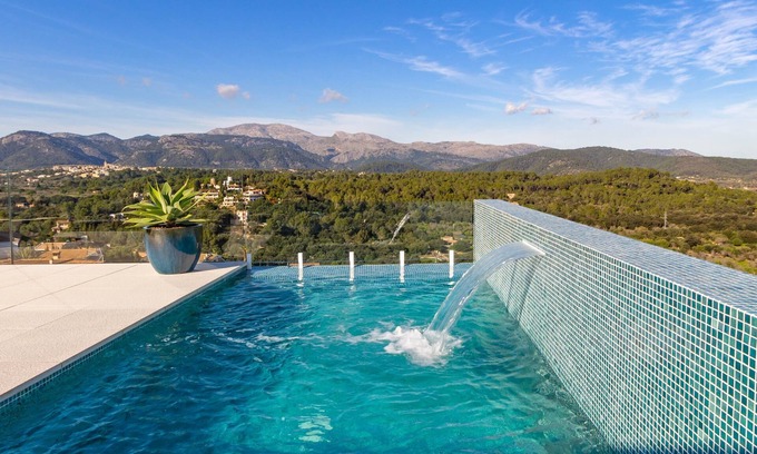 Buger Villa | MONTBLAU - Villa with private pool in Búger. Free WiFi