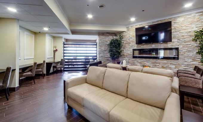 Vaughan Hotel | Monte Carlo Inn Vaughan Suites