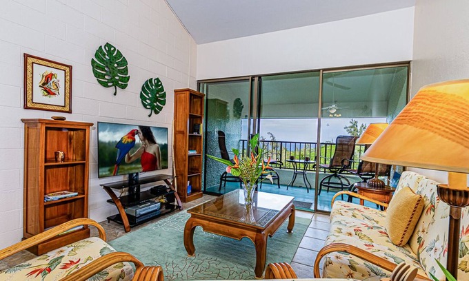 Hilo Condo | Monthly Rate Penthouse Condo at Oceanfront Hilo Beach