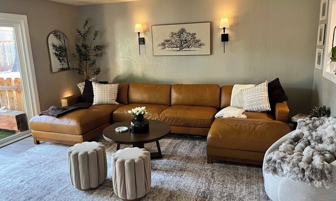 Concord House | Montreal manor-beautiful and spacious home in Concord