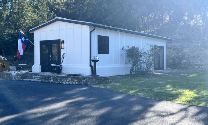 Canyon Lake Cabin | Moonlight Cabin