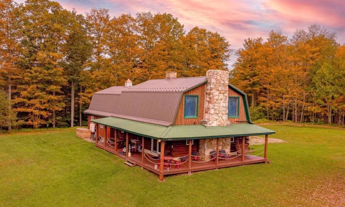 Coudersport Cabin | Moonraker 10 - Game Room Stargazing Field 1G Wi-Fi