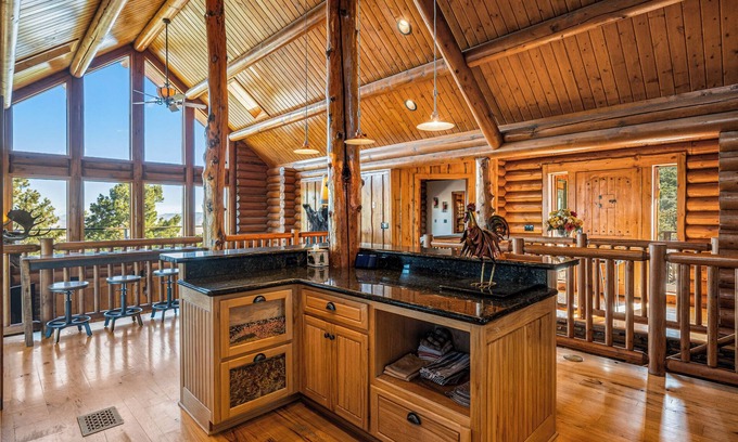 Kingman House | Moose Lodge on Hualapai Mountain