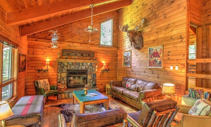 Hayward Cabin | Moose & Musky Retreat on Moose Lake