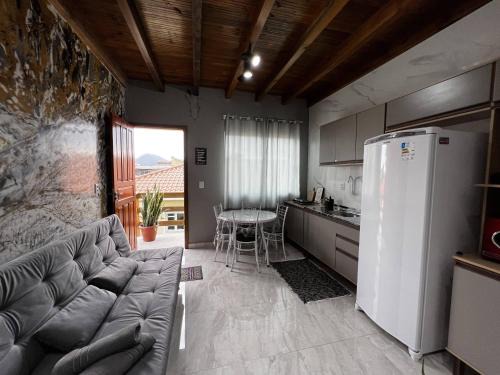 Carianos Apartment | Moradas Desterro, próximo ao aeroporto 24