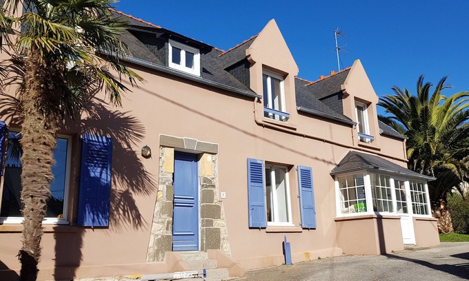 Morgat House | MORGAT 70 meters Beach, 8 people with garden and parking