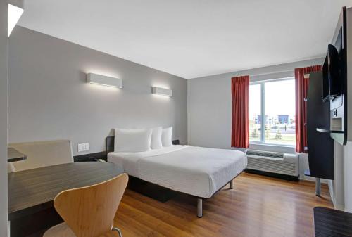 Airdrie Hotel | Motel 6 Airdrie