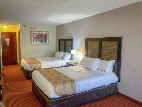 Elkhart Hotel | Motel 6 Elkhart, IN
