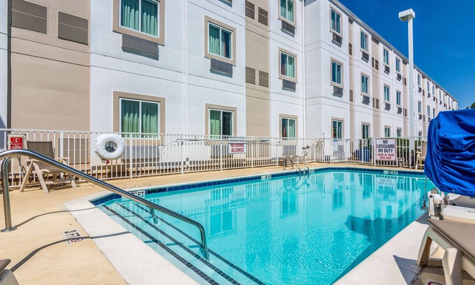 Fort Mill Hotel | Motel 6 Fort Mill, SC - Charlotte