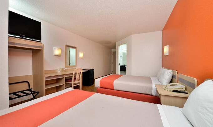 McKinney Hotel | Motel 6 McKinney, TX - North