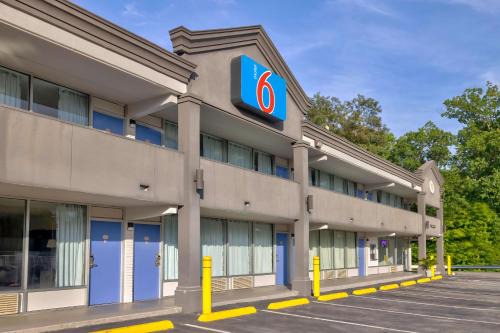 Star City Hotel | Motel 6 Morgantown