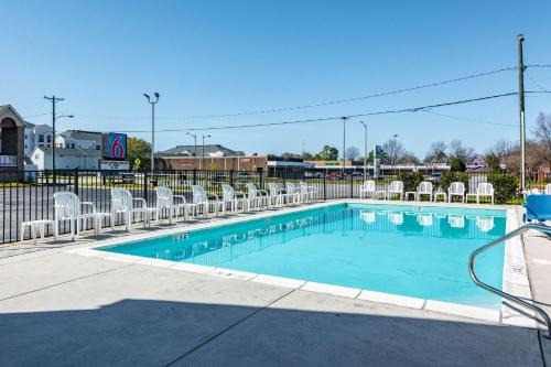 Portsmouth Hotel | Motel 6-Portsmouth, VA