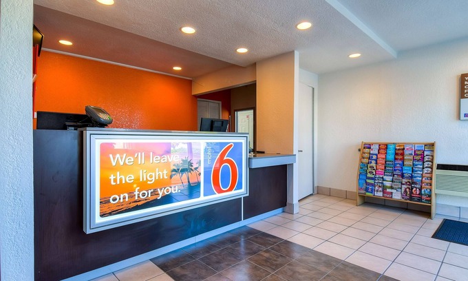 Rowland Heights Hotel | Motel 6 Rowland Heights, CA - Los Angeles - Pomona