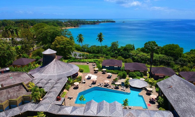 Black Rock Hotel | Mount Irvine Bay Resort