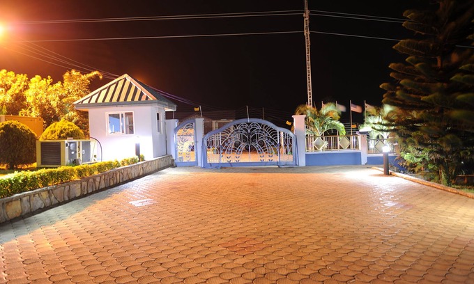 Obosomase Hotel | Mount Pleasant Inns & Apartment