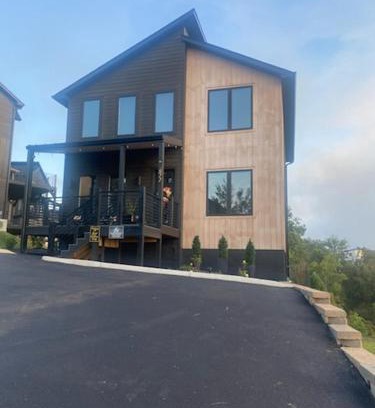 Sevierville House | Mountain Breeze By Beyond Expectations W Hot Tub