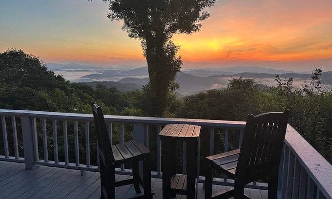 Blowing Rock Cottage | Mountain Cottage in Boone