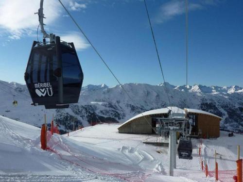 Brides-les-Bains Apartment | Mountain Escape with Pool