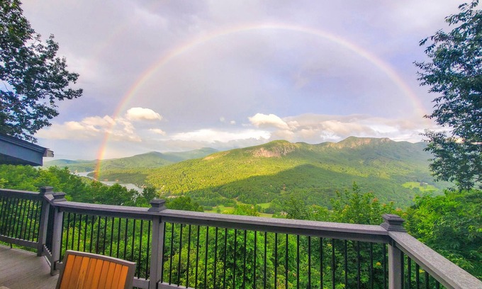 Lake Lure House | Mountain gem with pool, golf, tennis, beach & wellness center - dog-friendly