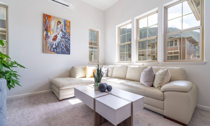 Makaha Valley House | Mountain, Ocean, Golf Courses in Hawaii!