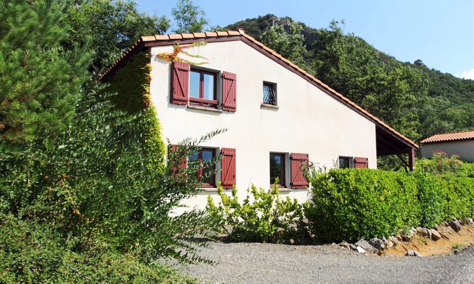 Quillan House | Mountain Retreat w/Terrace