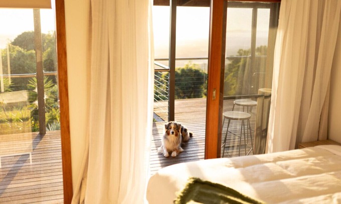 Wolvi House | Mountain Retreat with ocean views