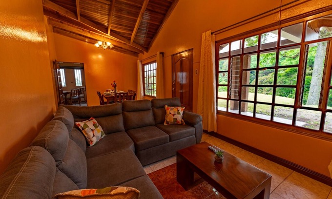 Pacayas House | Mountain retreat with virgin forest views, ideal for rest or remote work