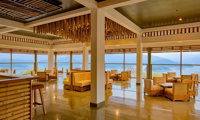 Vayittiri Hotel | MOUNTAIN SHADOWS RESORT WAYANAD