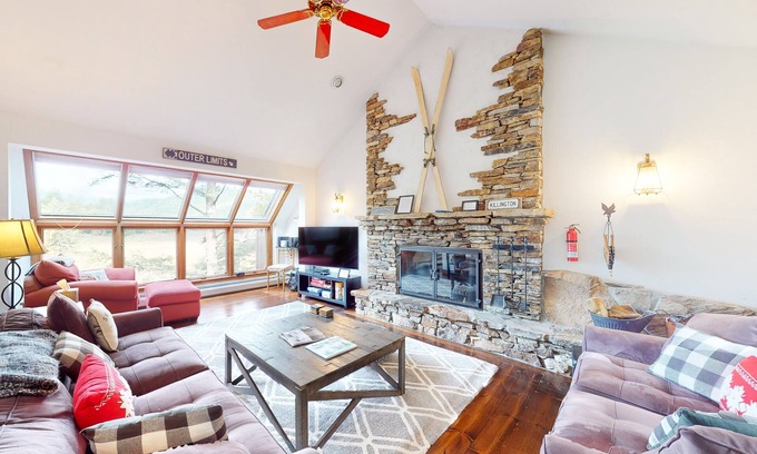 Plymouth House | Mountain-view home with deck - minutes to Okemo Mountain & Skyeship Gondola