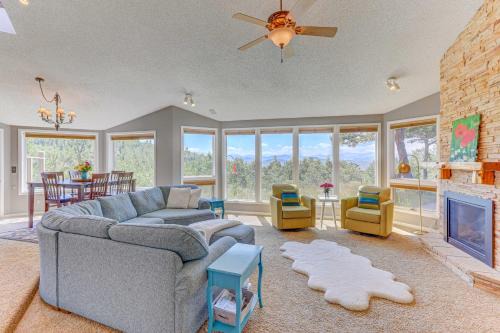 Black Hawk House | Mountain Views and Hot Tub Airy Forest Escape!