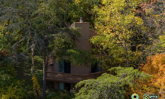 Basye Ski Chalet | Mountainside Chalet (#119) - Valley & Golf Course views!