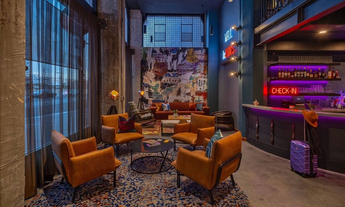 Downtown Phoenix Hotel | Moxy Phoenix Downtown