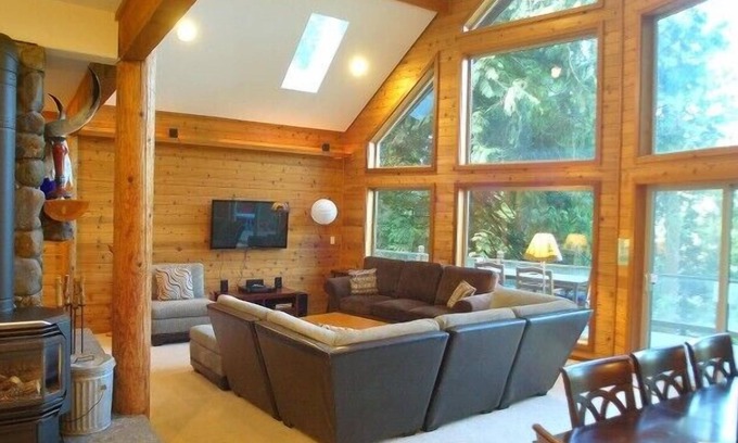 Maple Falls House | Mt. Baker Lodging Cabin 7 – Sleeps 8!